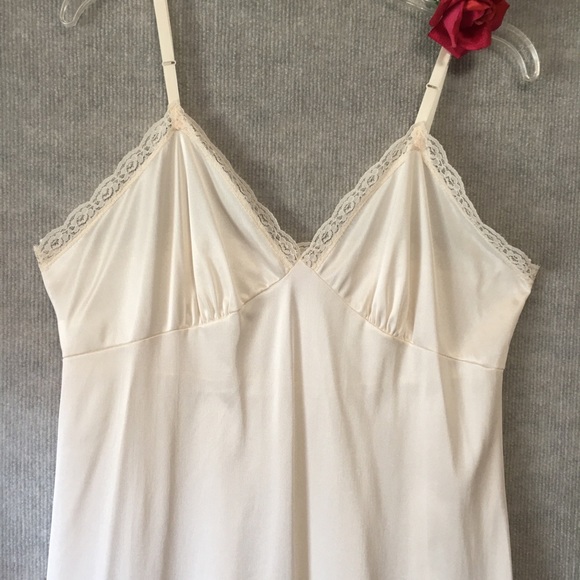 Vtg full nylon slip Tessie Made in USA cream lace Tag 40 (Bust @34”) EUC Y2K - Picture 4 of 15